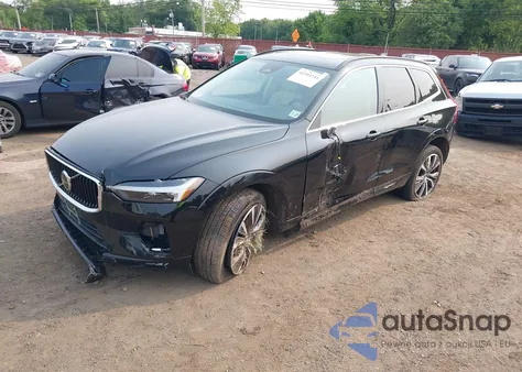 2022 Volvo Xc60 Momentum z USA, uszkodzony, nr VIN YV4L12RK4N1003248